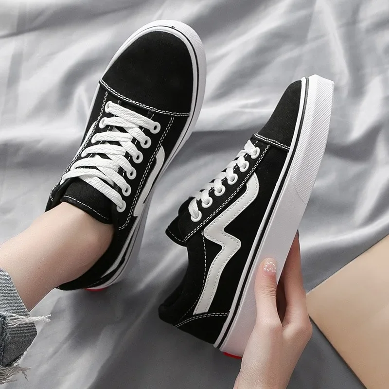 Scarpe da ginnastica da passeg - Vans Shoes Old Skool recensione e prezzo